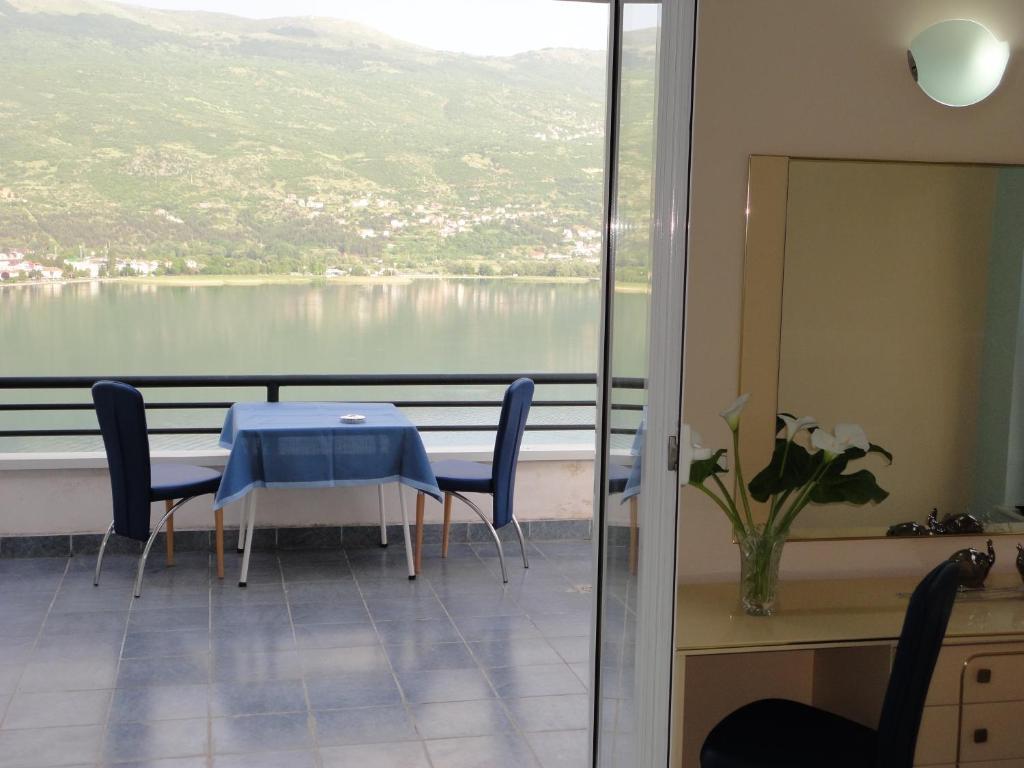 Accommodation J&T Ohrid Esterno foto