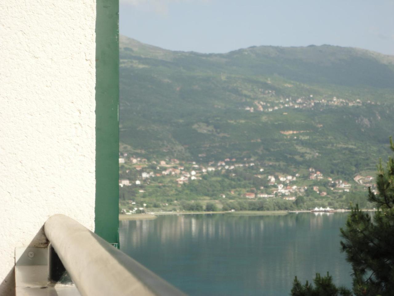 Accommodation J&T Ohrid Esterno foto