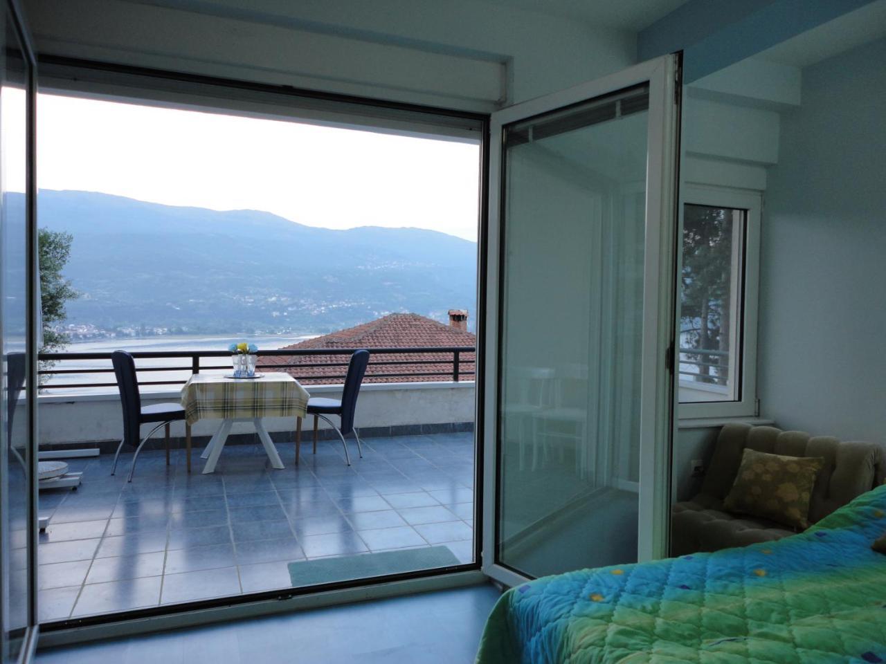 Accommodation J&T Ohrid Esterno foto