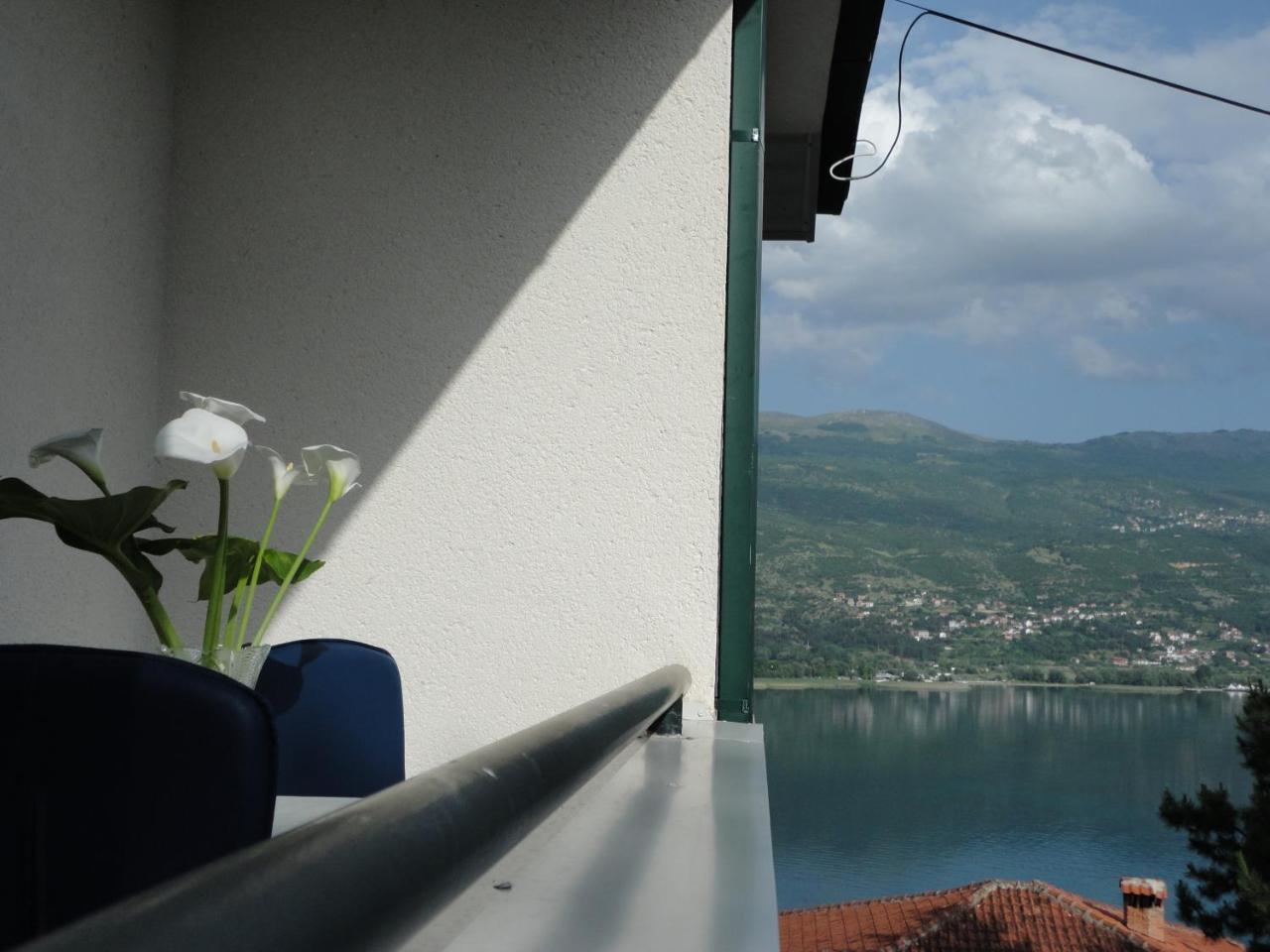 Accommodation J&T Ohrid Esterno foto